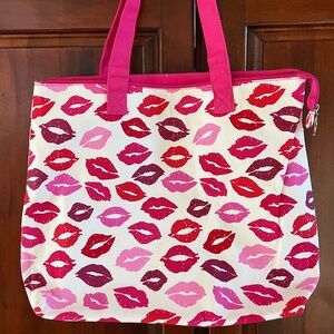 NWOT: Avon's 'Kiss Breast Cancer Goodbye' Tote